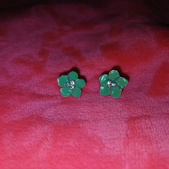 Elegant Mint Floral Enamel Earrings - Picture 2 of 6